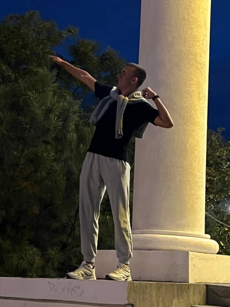  54690382  Misha, 20 ,    