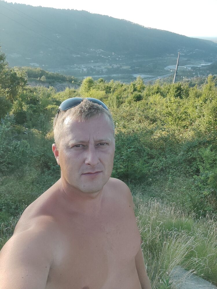  28681552  , 35 ,    