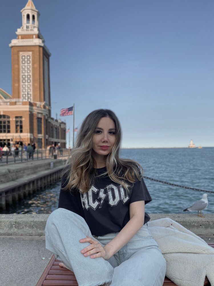  53656322  , 37 ,    --