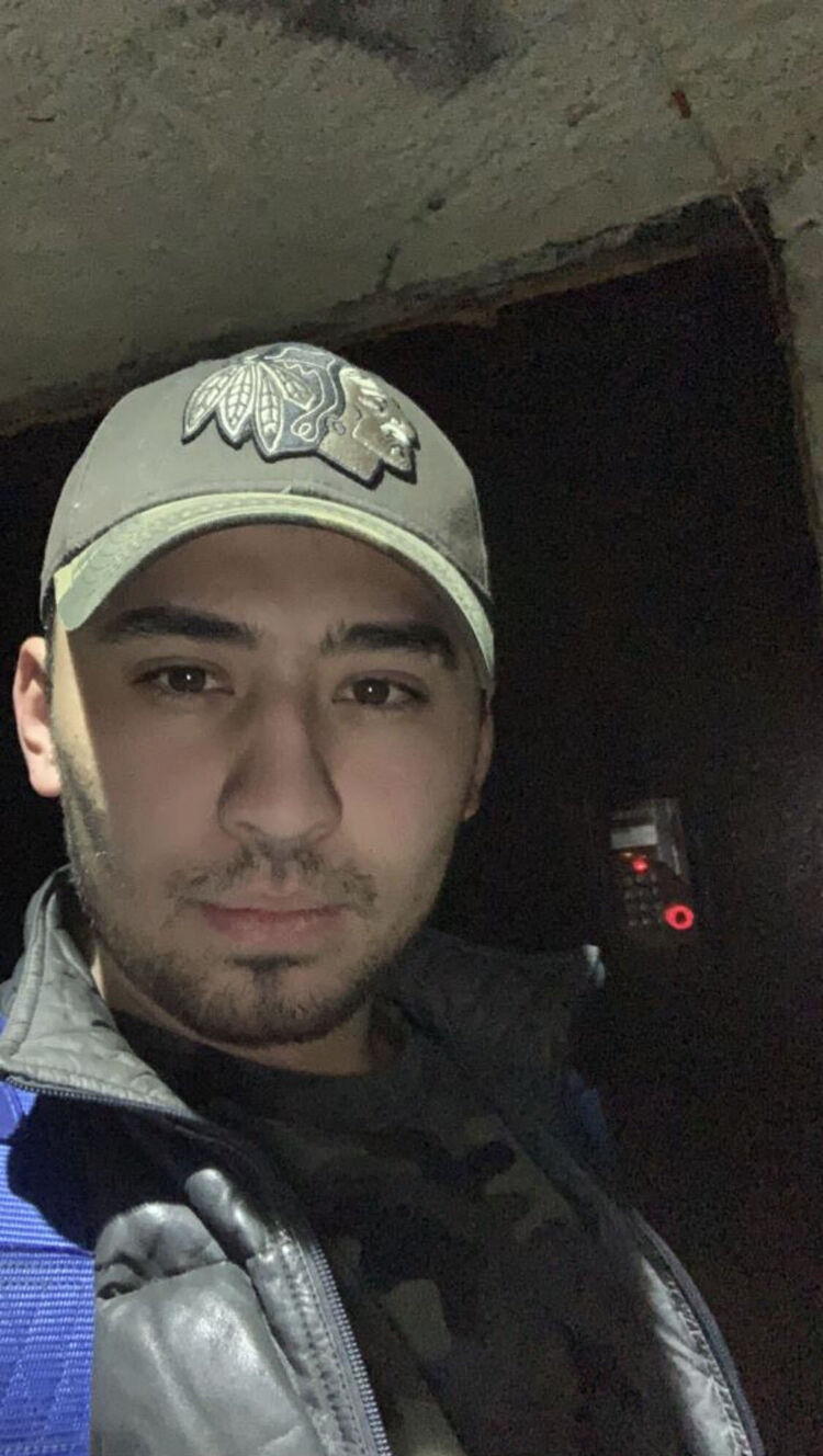  52818372  , 32 ,    