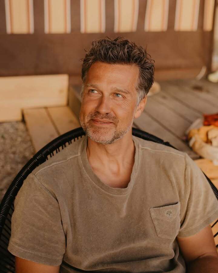  ,    , 49 ,   c 
