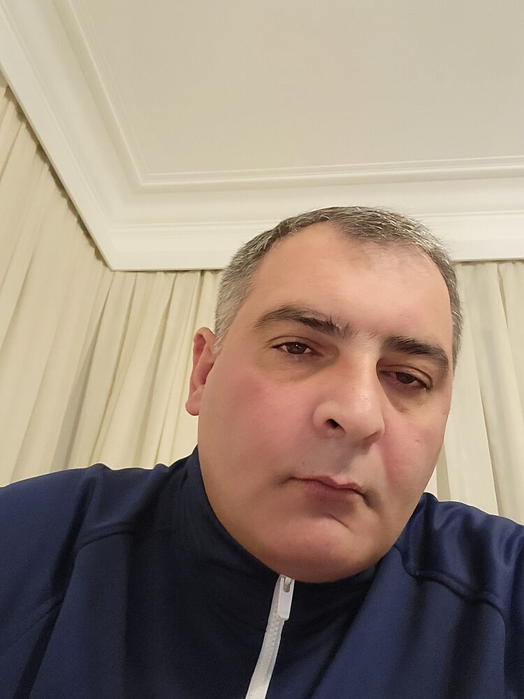  52415822  Zaqro, 44 ,    