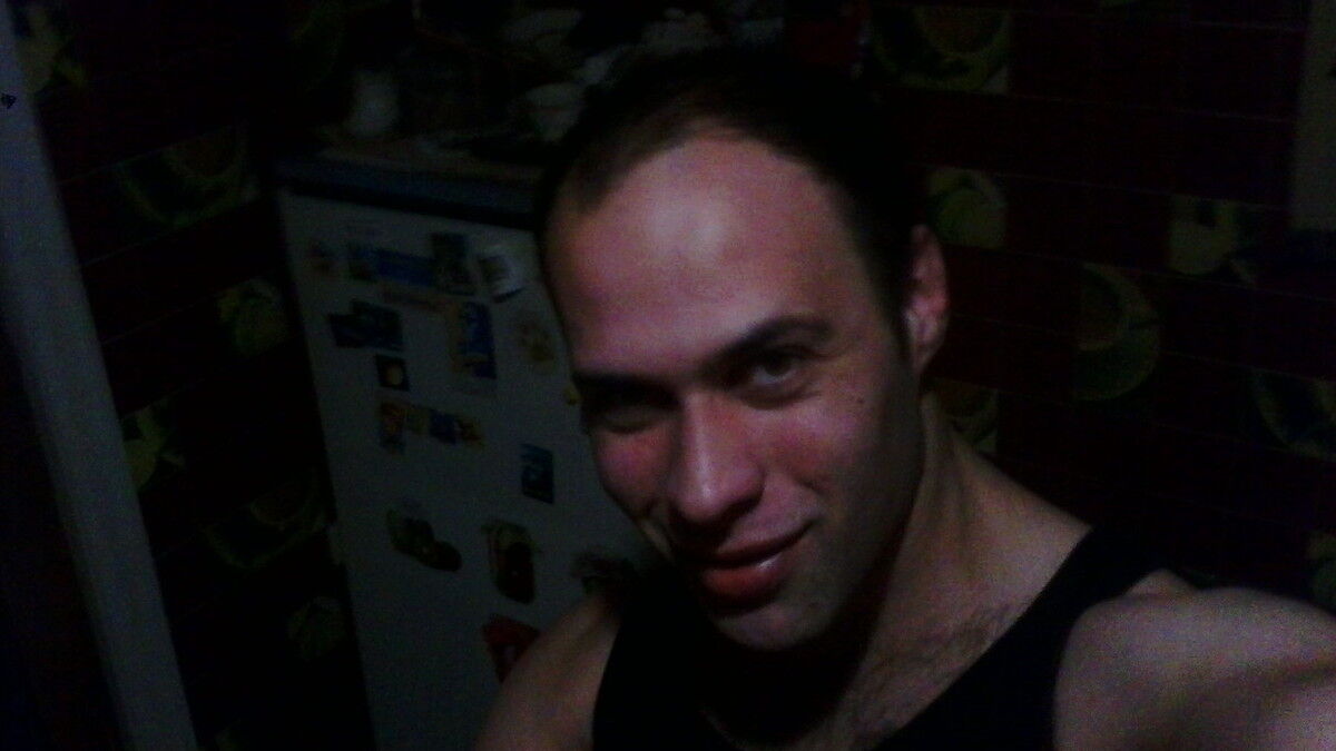 11110022  Mihail, 36 ,    