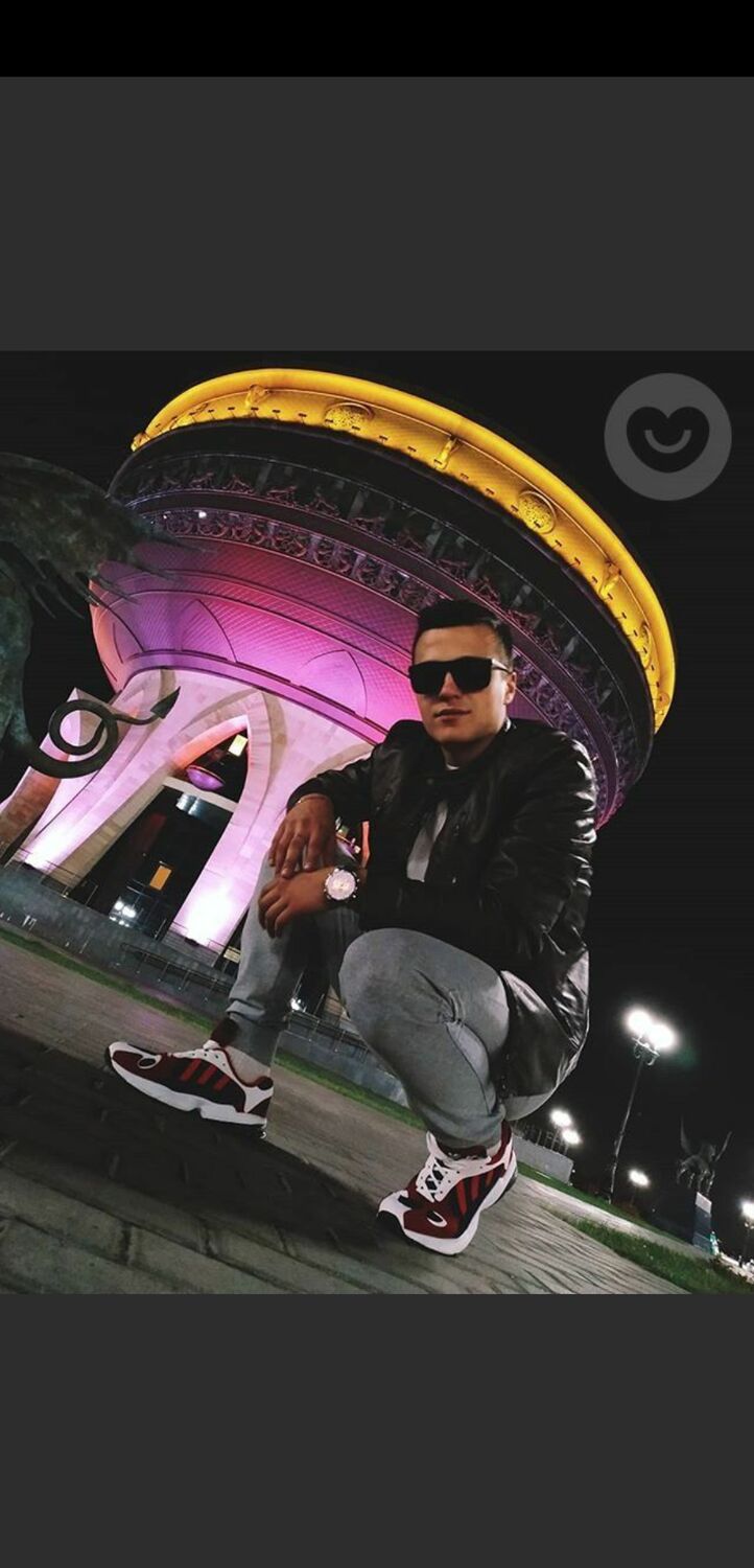  ,   Alex, 25 ,   ,   , 