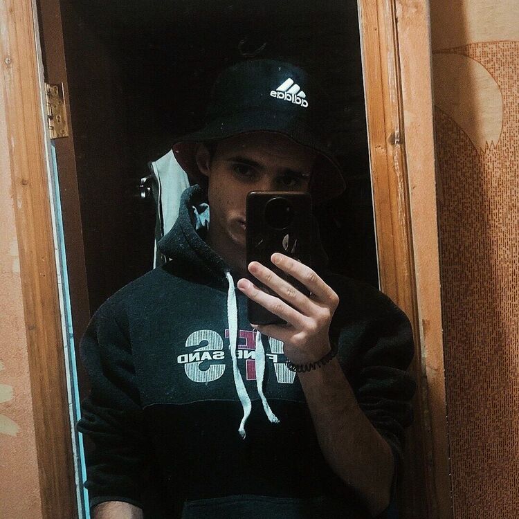  42033742  , 19 ,    