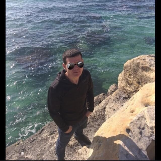  20195552  Ruslan, 37 ,    