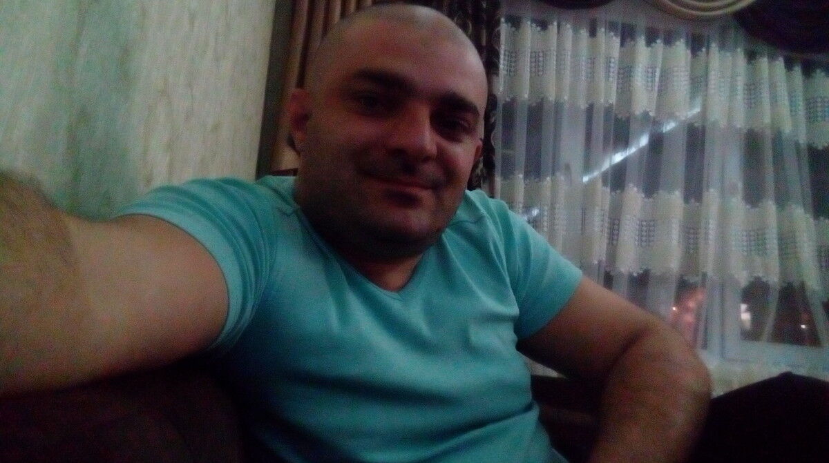  8794102  Gela, 40 ,    