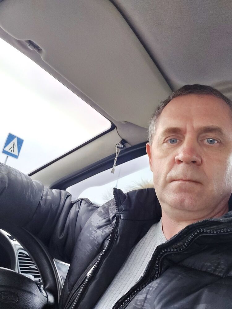  18843872  Vadim, 54 ,    