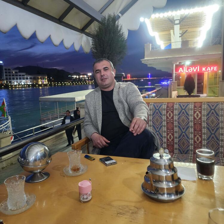  ,   Ali, 41 ,   ,   