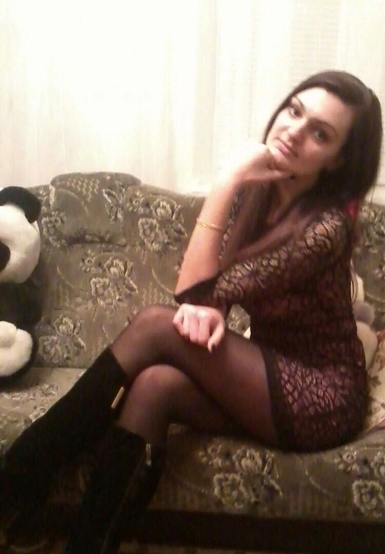  49045142  En En, 36 ,    