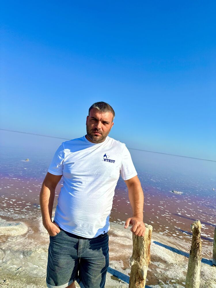  52208352  , 31 ,    
