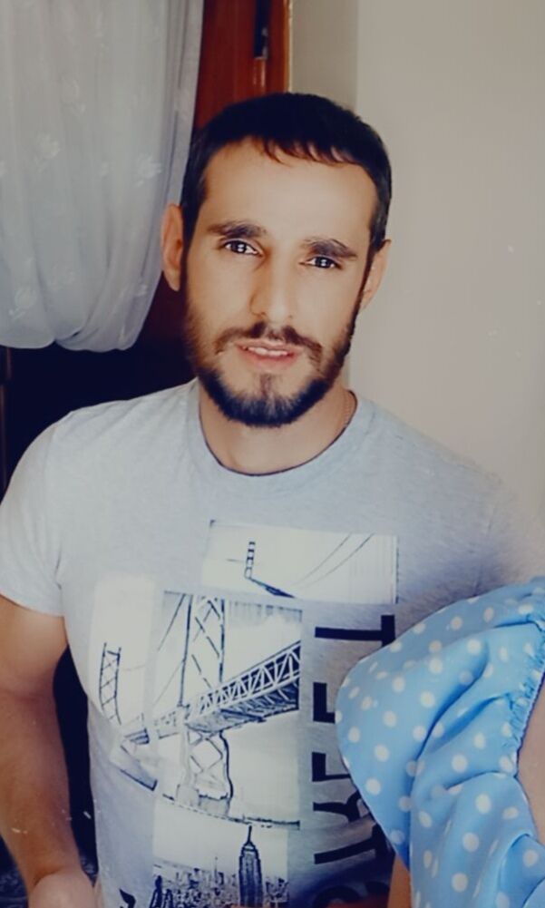  ,   Arkadi, 33 ,   ,   