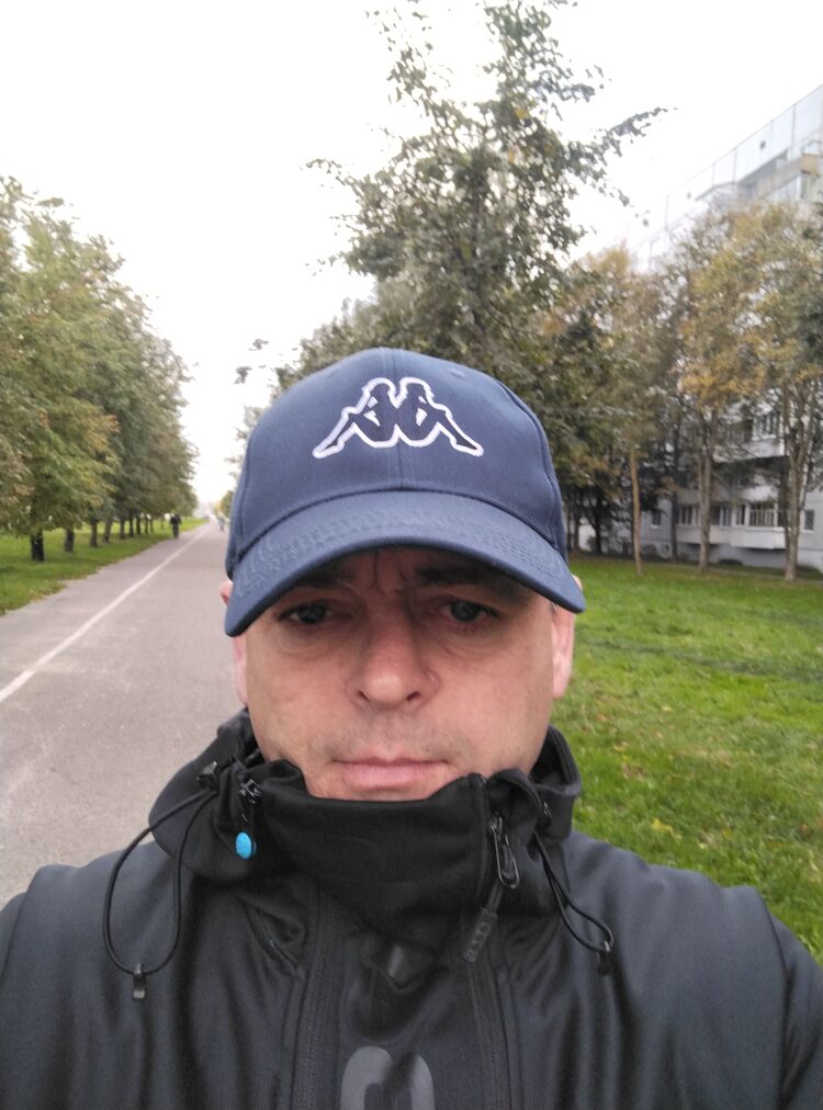 38393052  Oleg, 51 ,    