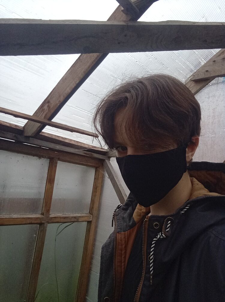  27406692  Deimos, 22 ,    