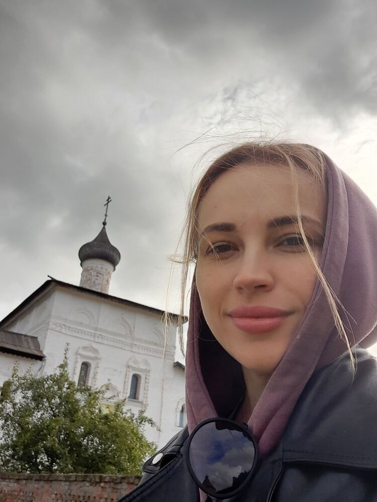  26877912  Marina, 39 ,    