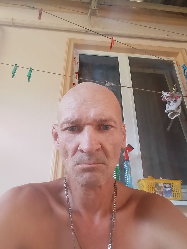  45966192  Konstantin, 49 ,    Deleted