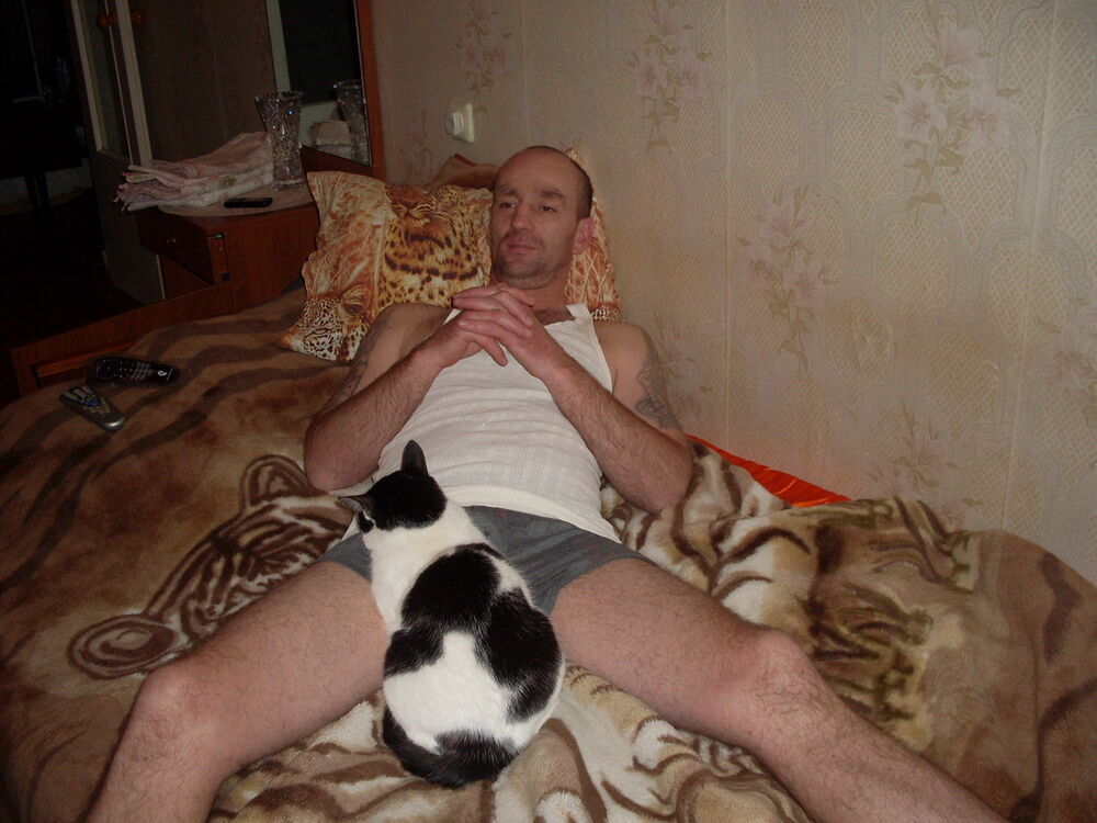  6070452  Gosha, 49 ,    