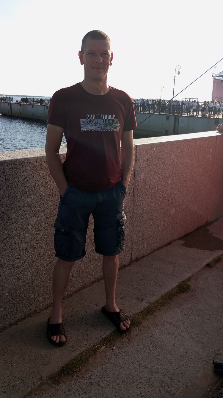  51898802  , 37 ,    