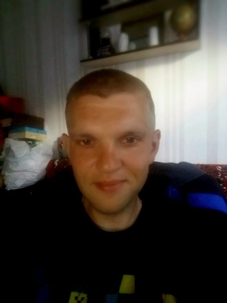  12719812  Maksim, 38 ,    