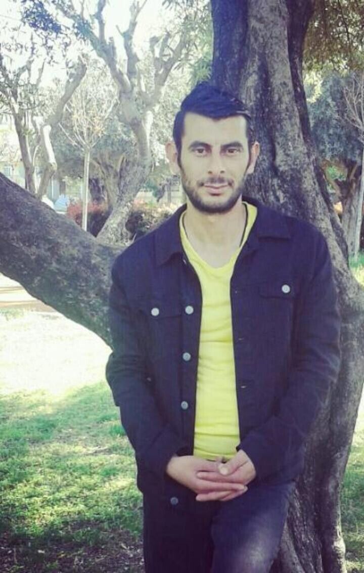  21334282  Emrah, 38 ,    