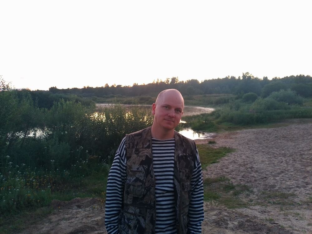  44895442  Vladimir, 42 ,    