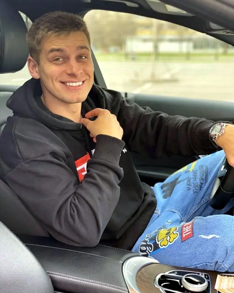  -,   , 32 ,   ,   