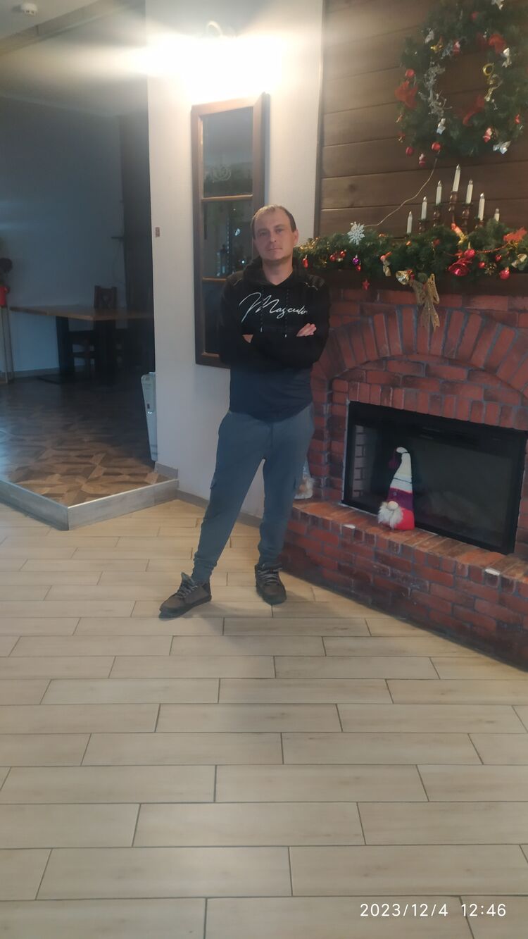  39728722  Vyacheslav, 37 ,    