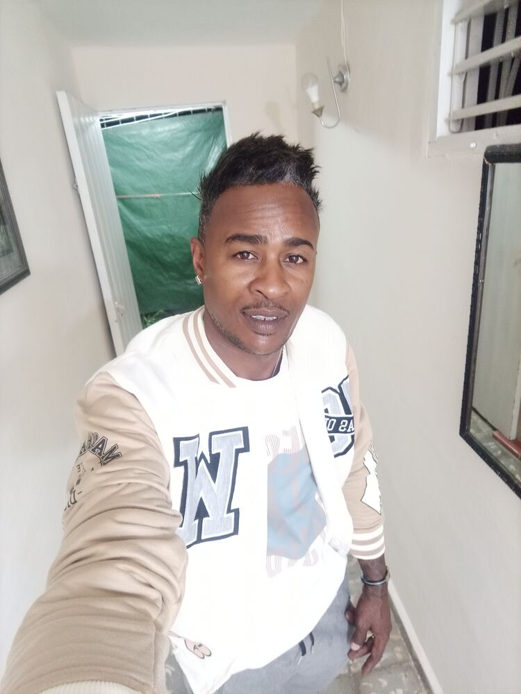 ���� 50374012 ������� Yosniel, 45 ���, ���� ���������� � ������