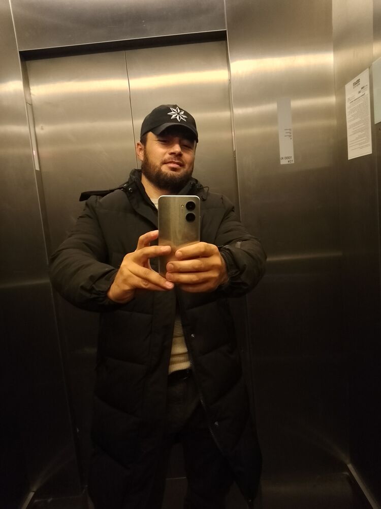  31687512  , 28 ,    