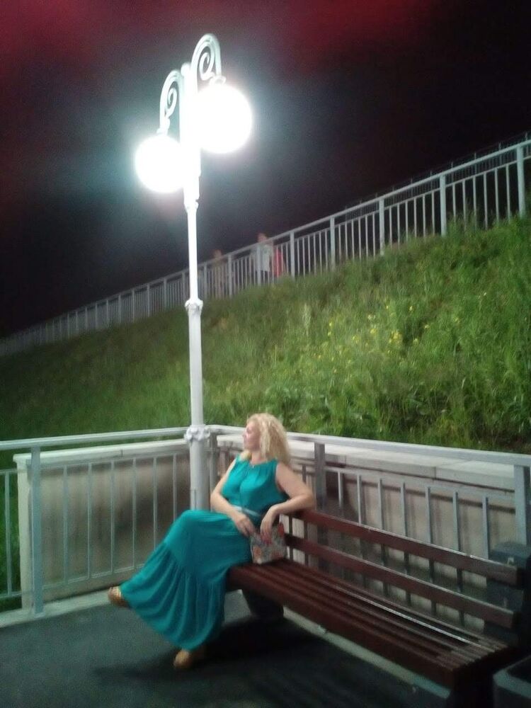  ,   Elena, 52 ,   