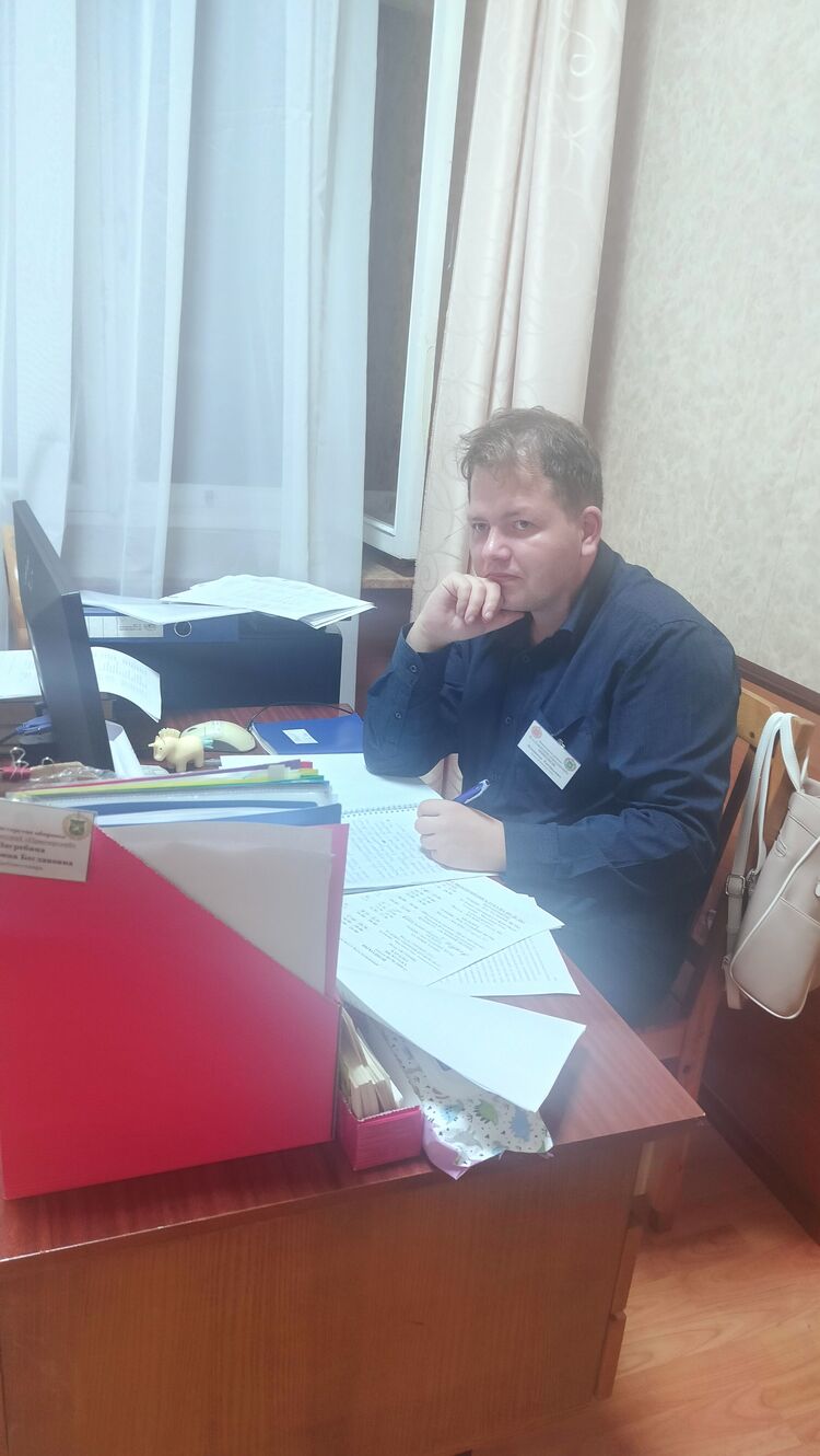  47937702  Vladimir, 29 ,    