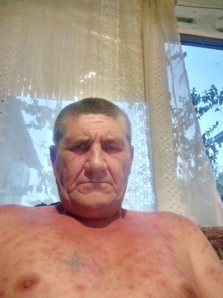  44660702  , 52 ,    