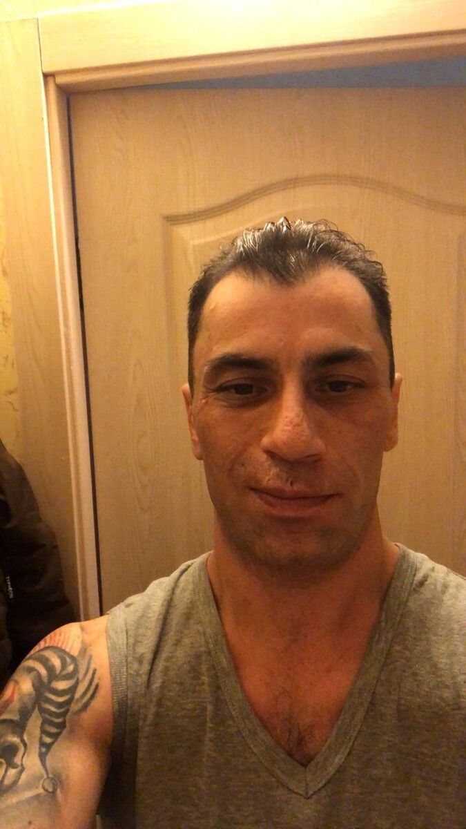  ,   Tomas, 44 ,   ,   , c 