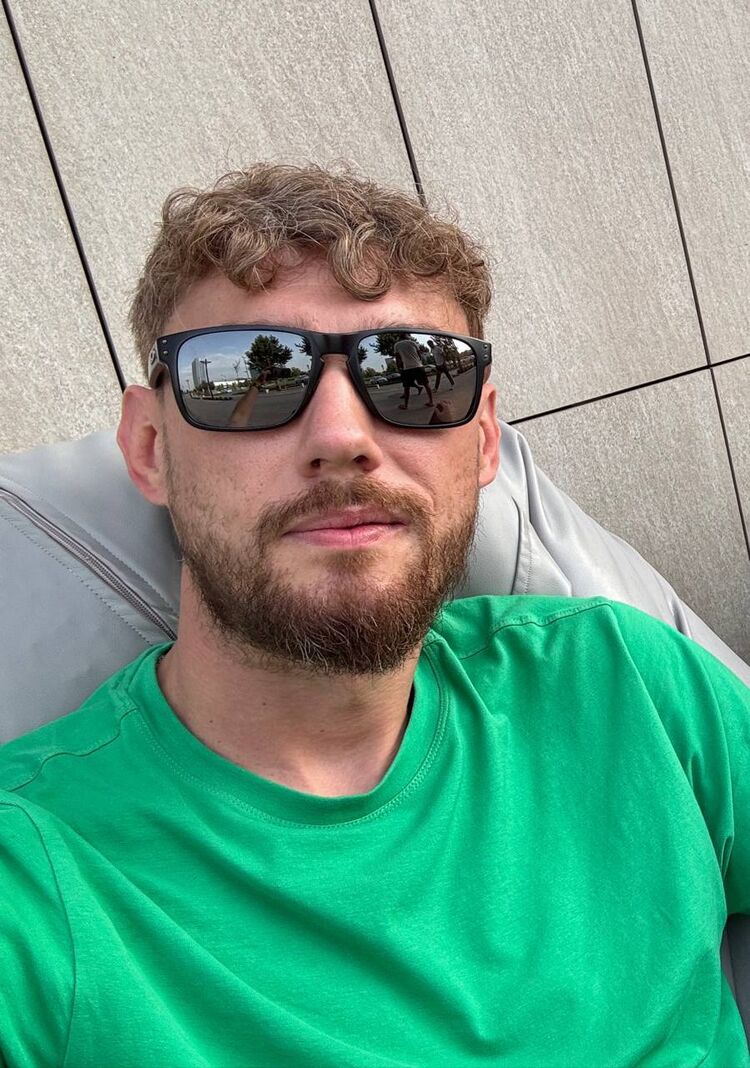 ���������� �������, ���� ������� Artur, 32 ����, ������������ ��� ������, ����� � ���������, c�������� ���������