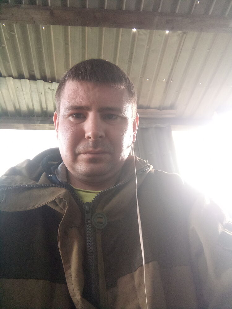  22803772  Vitalij, 34 ,    
