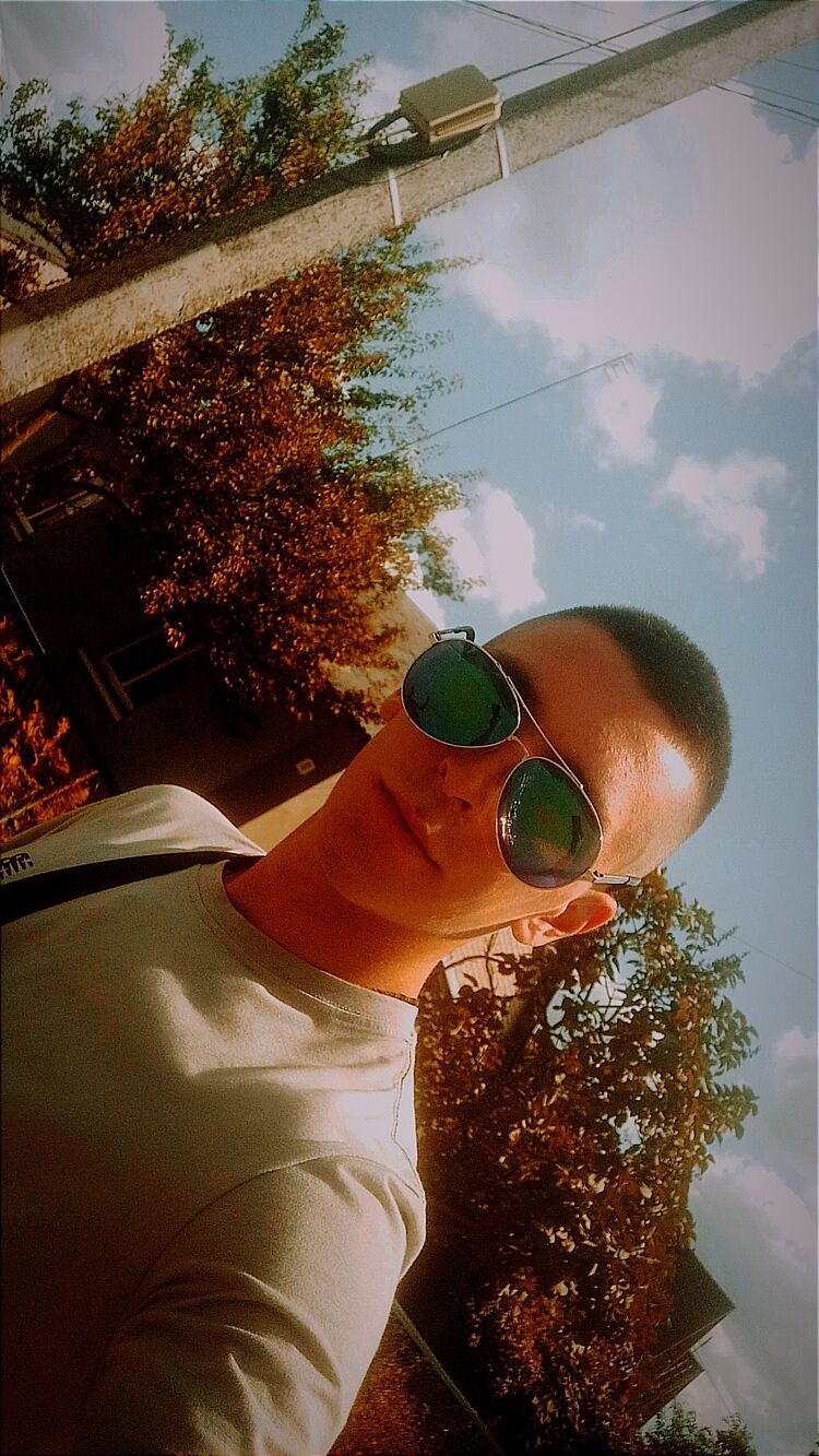  ,   Valera, 18 ,   ,   , c 