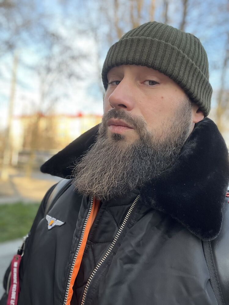  ,   Viking, 37 ,   ,   