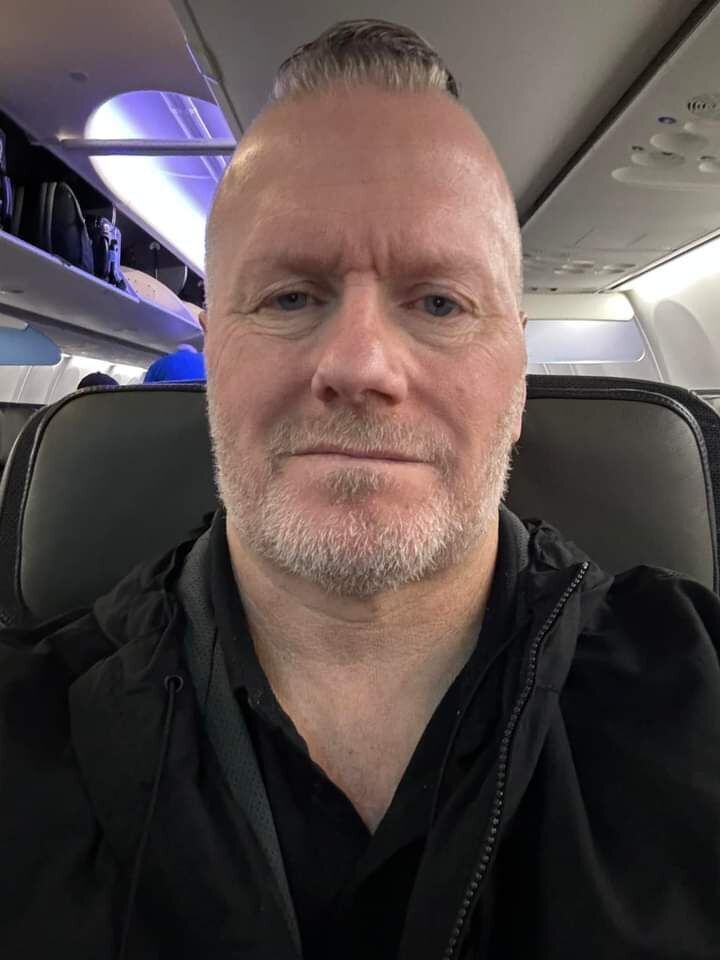  47010672  Richard, 59 ,    