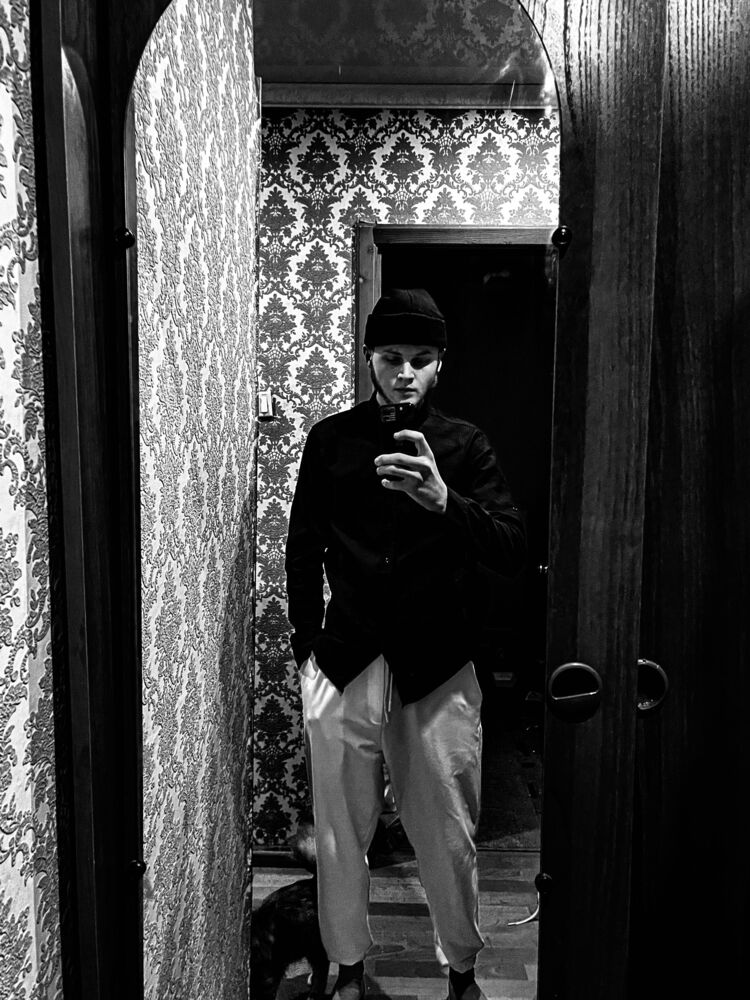 40469872  , 21 ,    