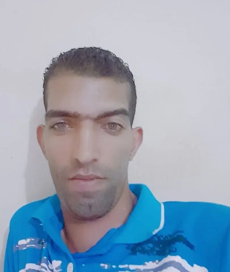  44800552  Osama, 38 ,    