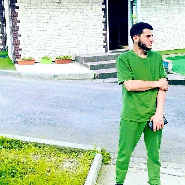  33279382  Ali, 24 ,     