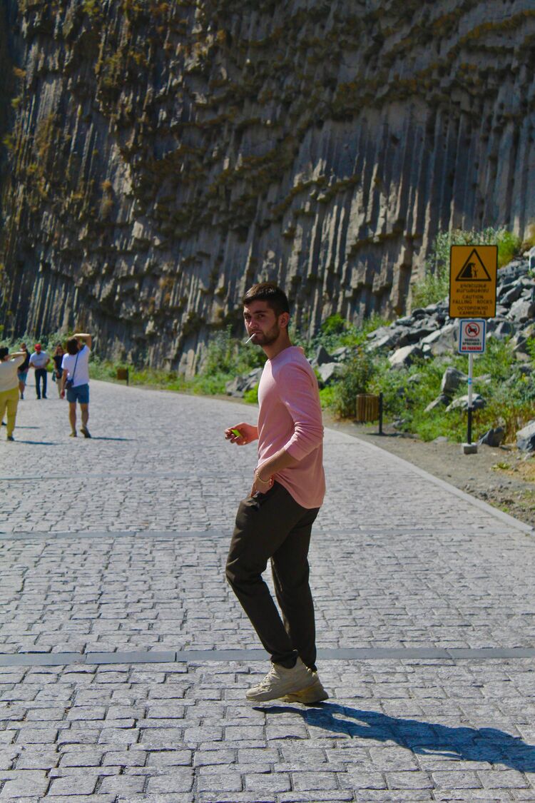  ,   Alen, 23 ,   