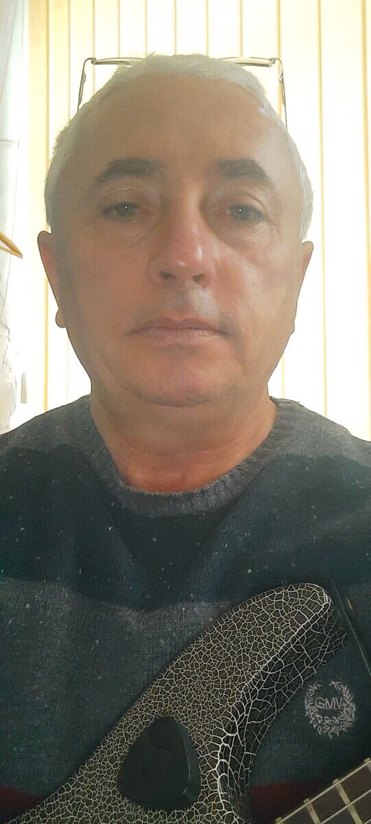  22542132  STEFAN, 58 ,    