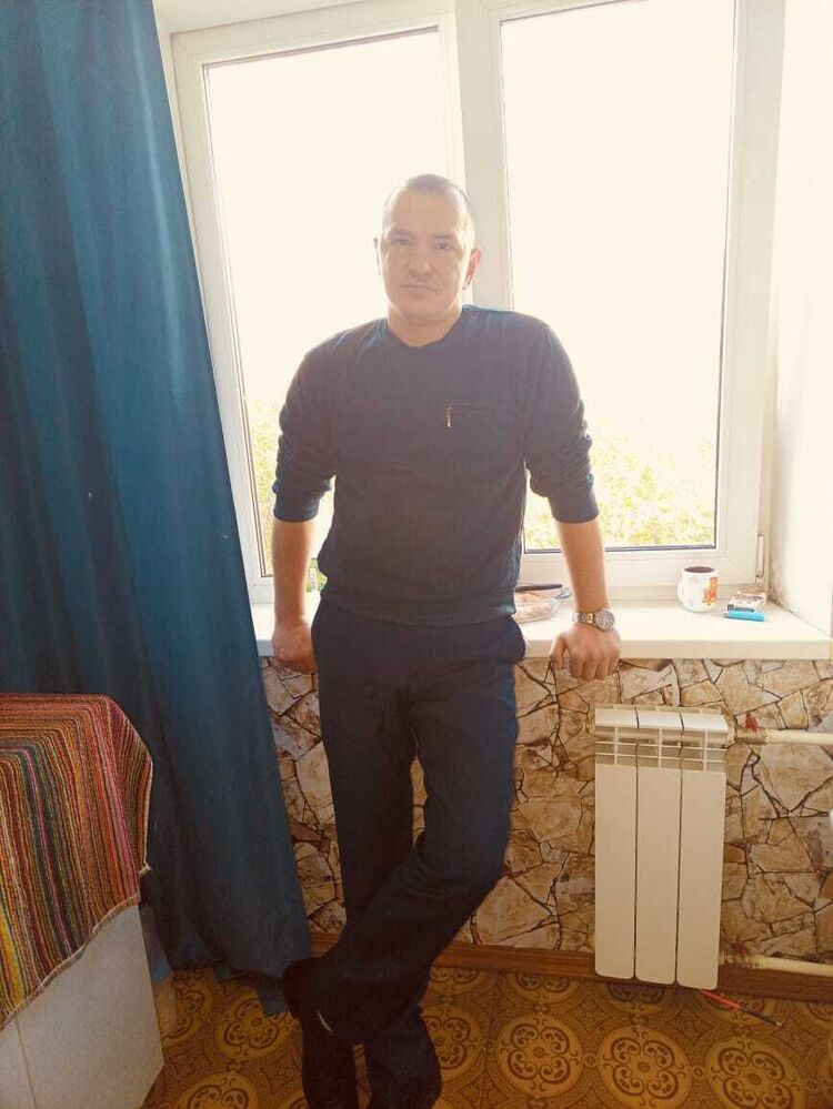  46864722  , 26 ,    