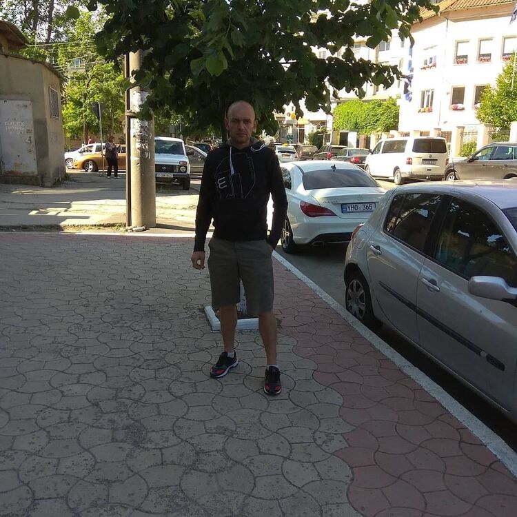  ,   Tudor, 38 ,   ,   , c 