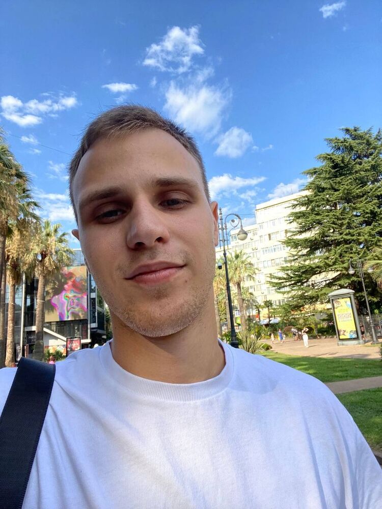  51028572  Nicoloc, 23 ,    