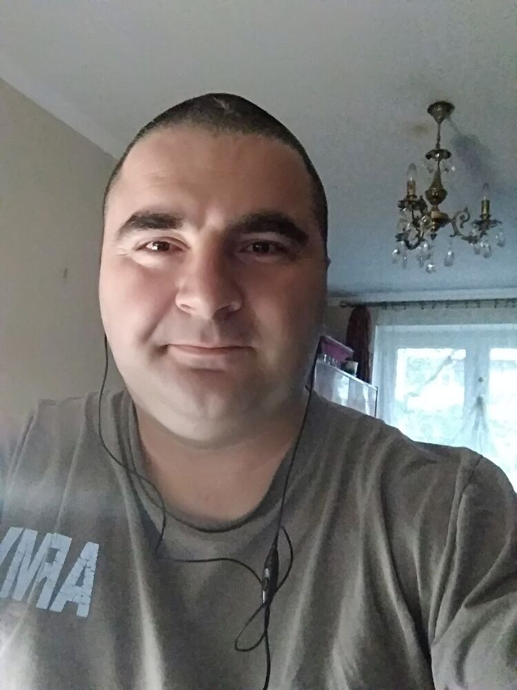  16515352  Gubaza, 40 ,    