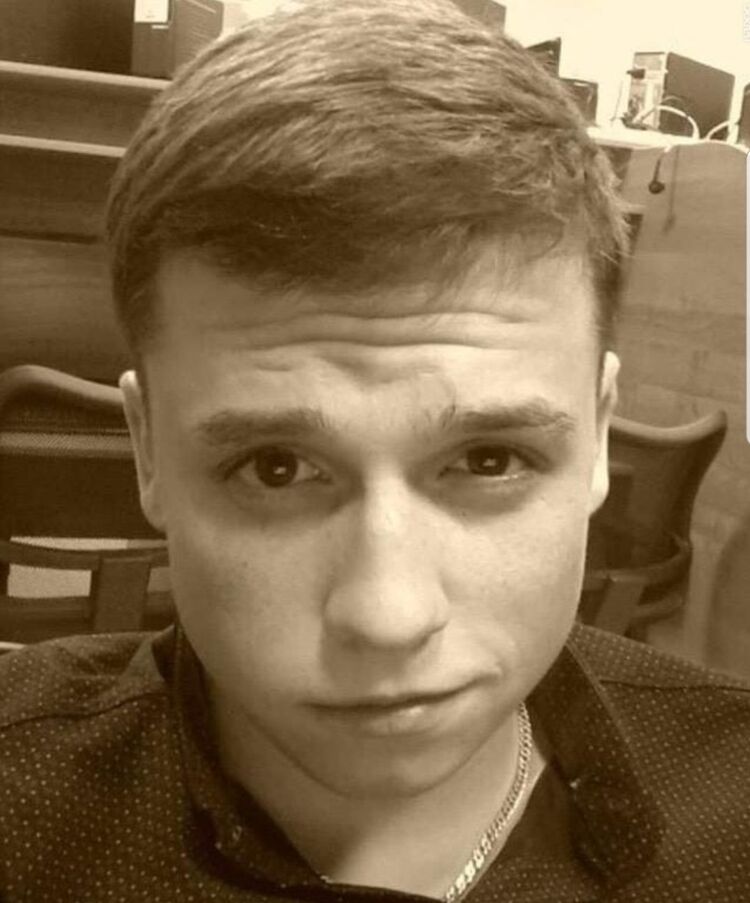  48952802  Alexey, 31 ,     