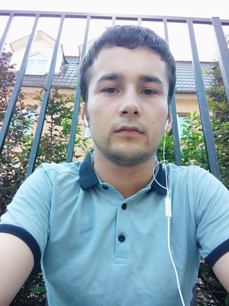  20564822  Abror, 26 ,    