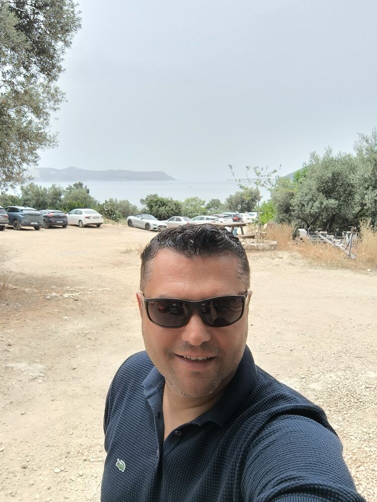  52880372  Volkan, 34 ,    